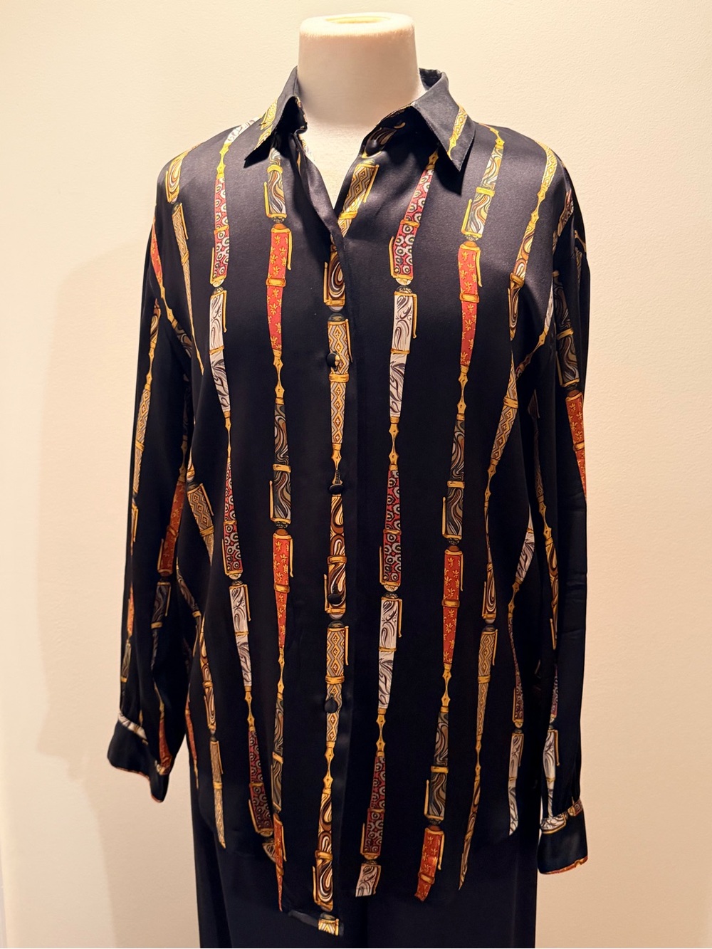 Black Vertical-Print Long-Sleeve Button-Down Shirt